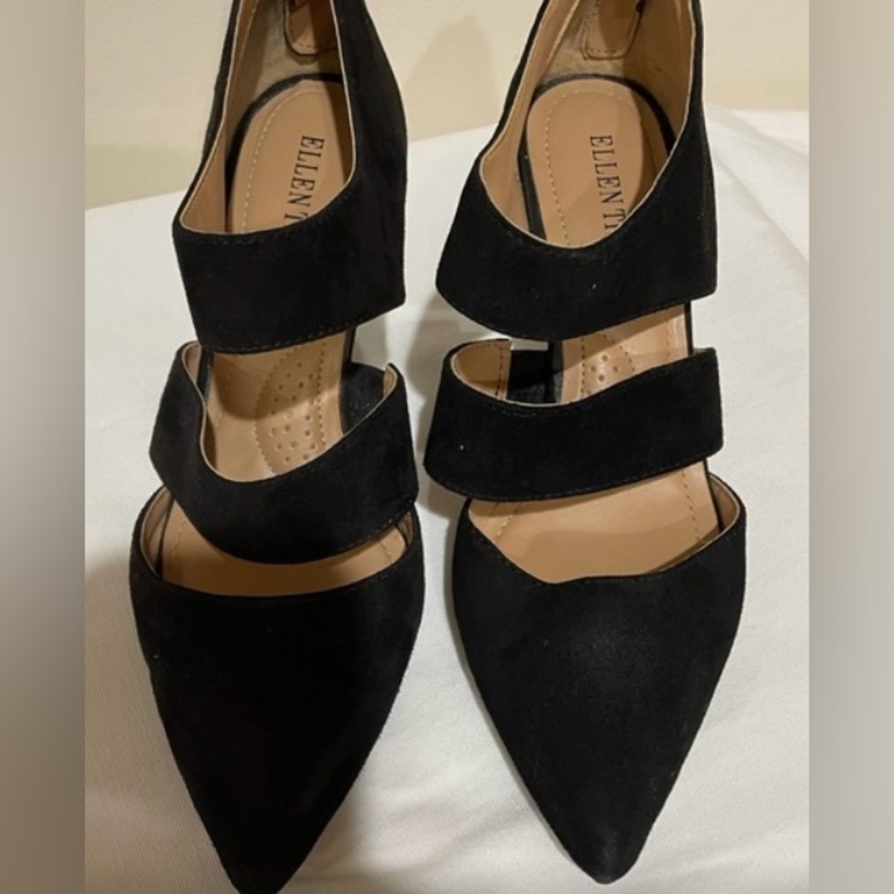 Ellen Tracy black suede w/ kitten heel